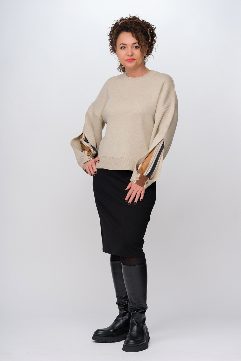 CORNELIA - kremowy sweter, długi ozdobny rękaw