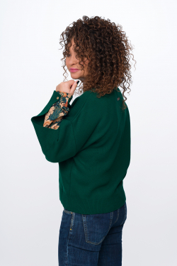 CORNELIA - zielony sweter z ozdobnymi rękawami